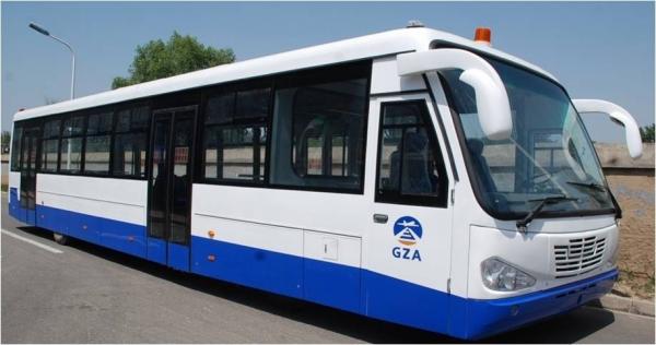 China Airport Diesel Engine Low Floor Buses With PPG Polyurethane Finishing supplier