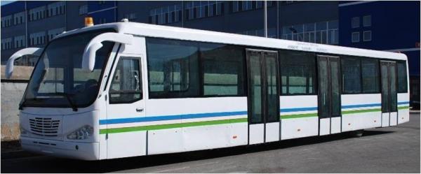 China Custom 77 Passenger Ramp Bus Airport Tarmac Bus , <13500mm Turning Radius supplier