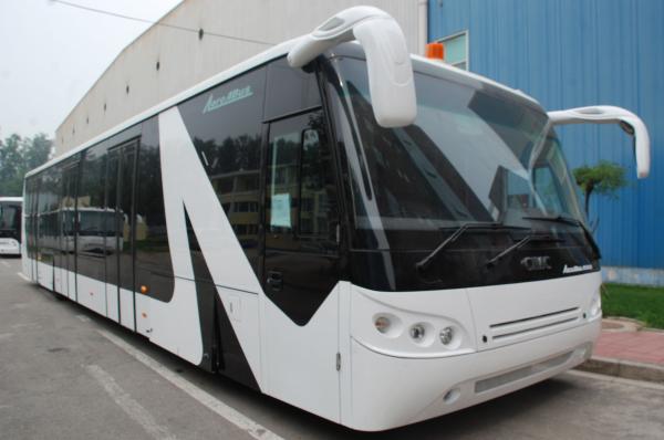 China Large Capacity Low Carbon Alloy Aero Bus City Airport Shuttle equivalent to Cobus 2700 bus supplier