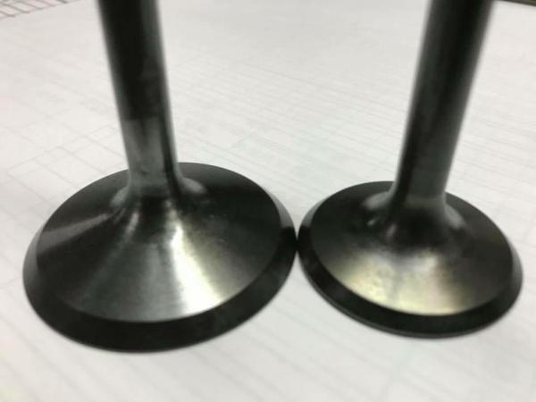 China Durable Tractor Engine Parts Exhaust Valve For Kubota V1502-B Inlet Size 33 * 8 * 101.5mm supplier