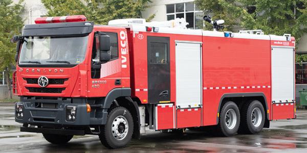 China 12000L SAIC-IVECO Industrial Fire Truck With Monitor supplier