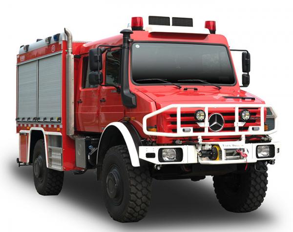 China 4×4 Unimog Forest Special Fire Truck with Double Cabin and Water Tank supplier
