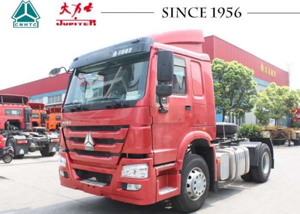 China 4X2 6 Wheeler HOWO Tractor Truck Large Payload For Container Transport supplier