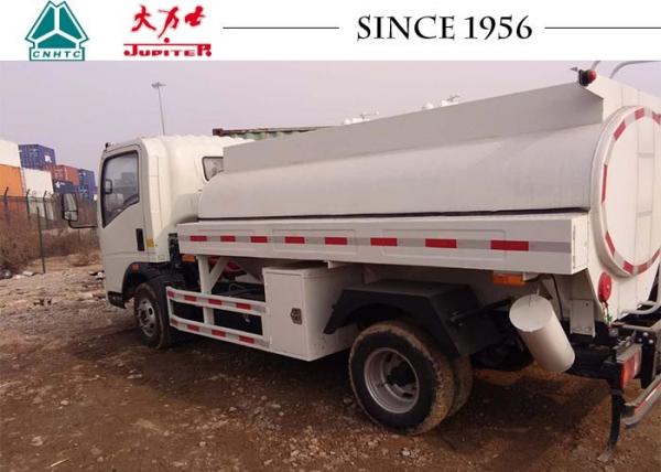 China SINOTRUK HOWO 4×2 10000 Litres Fuel Bowser Truck supplier