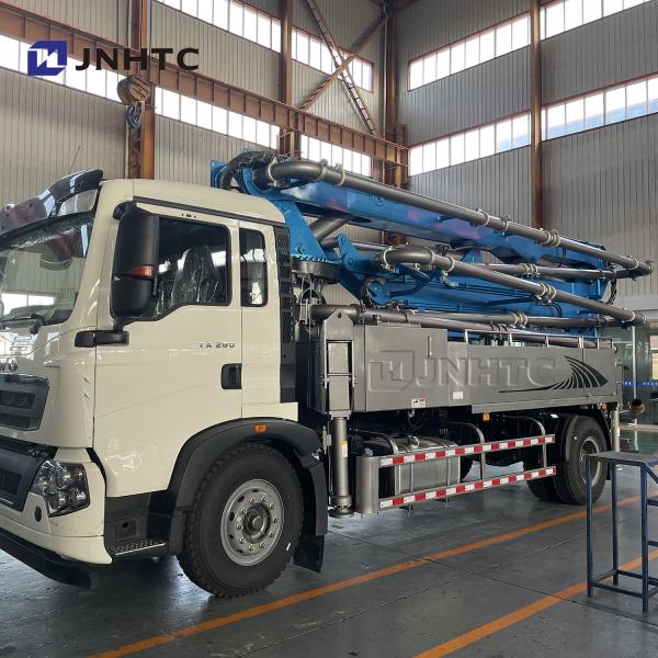 China HOWO 37M 6×4 Chassis Concrete Pump Truck Diesel Engine supplier