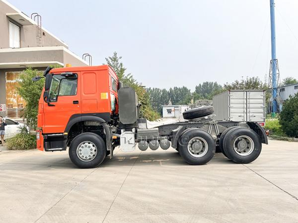 China Sino Howo 371hp Prime Mover Truck Twin Axle 50 Ton supplier