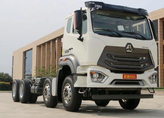 China SINOTRUK HOHAN 8X4 Heavy Cargo Truck 30-52 Ton ZZ1315M4666C1 Low Fuel Consumption supplier