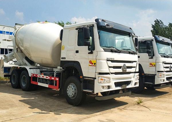 China Sinotruk HOWO Concrete Mixer Truck 8cbm 6X4 Blender Concrete Cement supplier