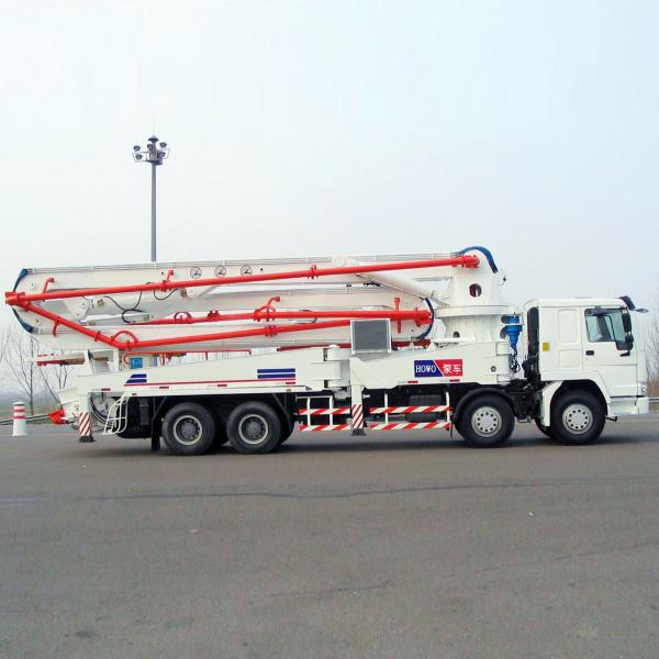 China Sinotruk HOWO Concrete Pump Truck With 21m Flexible And Efficient Telescopic Boom supplier