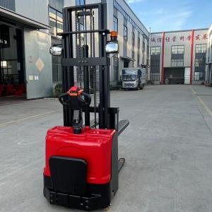China Lightweight Electric Walkie Stacker Rated Load 1500 Kg Lifting Height 3000 MM supplier