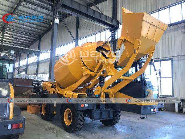 China 2.5cbm 2.5m3 Mobile Self Loading Concrete Mixer With 240 Degree Rotation Function supplier