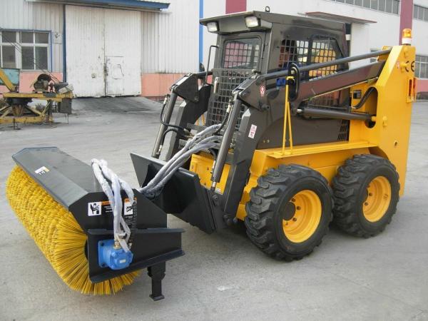 China Extended Wheelbase Skid Steer Loader Narrow Space Operation With Bucket supplier