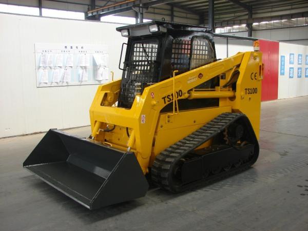 China Tipping Load 3000kgs 0.7m3 Bucket Skid Steer Loader supplier