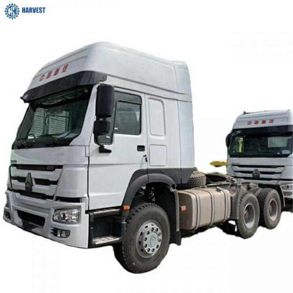 China Wheel base 3200mm 6×4 420hp High Roof 2 Sleepers Prime Mover Truck supplier