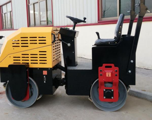 China 1T Two Drum Vibratory Road Roller Compactor Electronic Watering Rust Resistant supplier