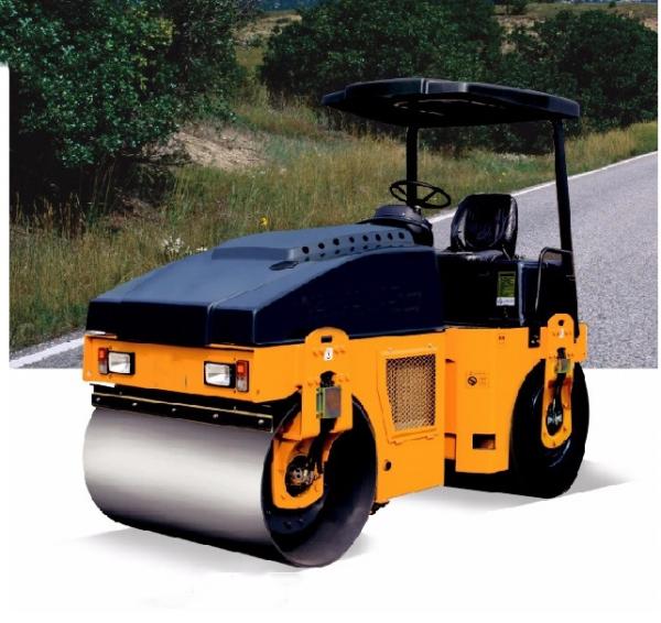 China 4.5 Ton Four Wheels Full Hydraulic Vibratory Road Roller supplier