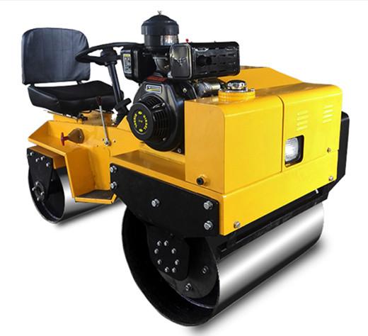China 800kg Gasoline Type Power Road Roller Double Wheels Vibratory Tandem Road Roller supplier