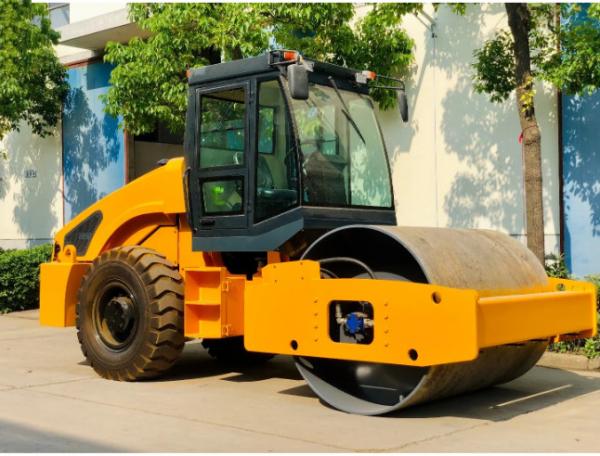 China Single Drum 8 Ton Vibratory Road Roller Mechanical Drive supplier