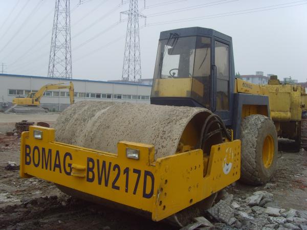 China Bomag Bw217d Second Hand Road Roller FOR SALE, Paving Roller Machine Two Drive supplier