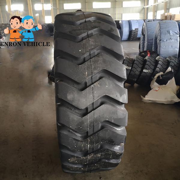China 20 Plyrating Wheels Tubeless Tire 1750mm Coverall Diameter Engineering Tires 23.5-25 supplier