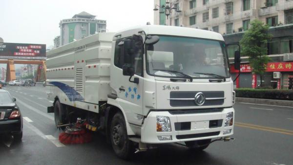 China Dongfeng 16ton Outdoor Truck Mounted Vacuum Street Sweeper 4cbm 5cbm 6000 liters 7cbm 7000 liters road sweeping truck supplier
