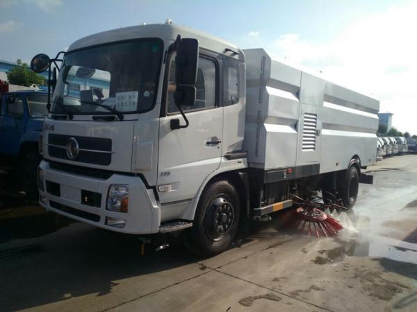 China Dongfeng 4X2 6m3 6cbm runway sweeper truck road sweeper truck with brushes foton sweeping truck supplier
