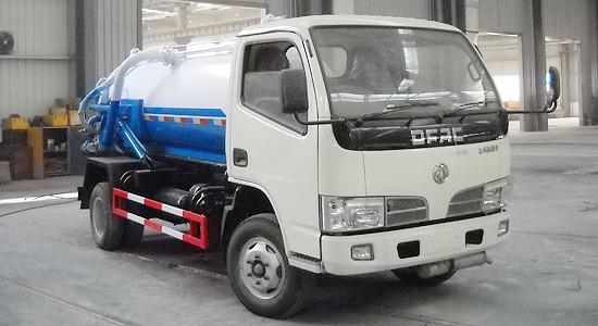China Dongfeng 5000Liters used vacuum sewage suction tanker truck with good quality hot in sale supplier