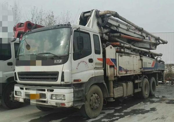 China 2010 Year Used Concrete Pump Truck ISUZU-ZOOMLION Brand With 43m Pump supplier