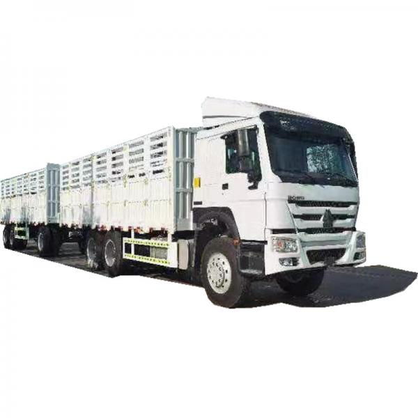 China 2 Vans Cargo Truck Euro Ii Howo Powerful Cargo Truck 420hp Double Fence Trailers Truck supplier