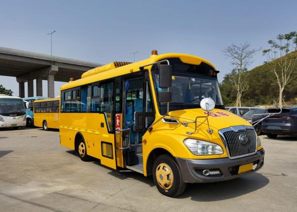 China 41 Seats 2014 Year Used Yutong Buses ZK6729D Diesel Engine Used School Bus LHD Driver Steering No Accident supplier