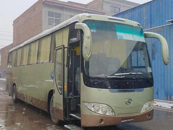 China 55seats Passenger Used Kinglong Bus 243kw XMQ6122 Manual Transmission Yuchai Engine supplier