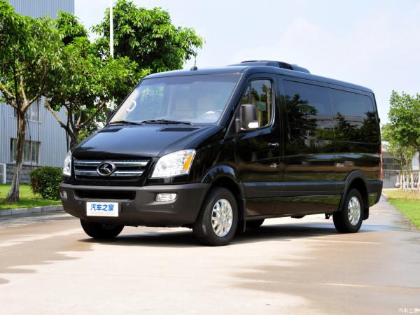 China 6 Gear Manual Diesel 105kw 2019 Year Used Mini Coach 10-15 Seater High Roof supplier