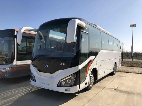 China Buses And Coaches Huanghai Brand 34 Seater Bus Vip Bus Seat New Passenger Bus supplier