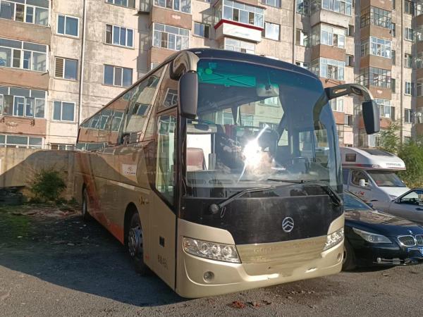 China Coaches Golden Dragon 49 Seater Bus 2017 Two Doors China Brand supplier