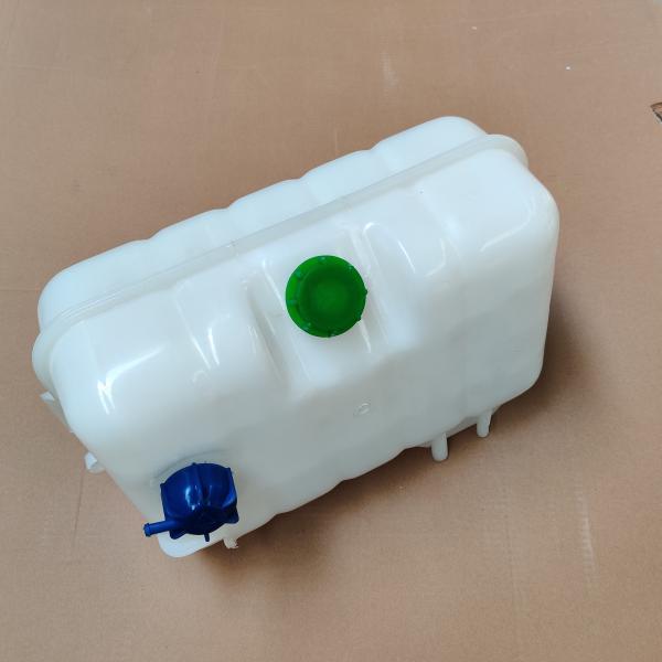 China Cooling Water Tank For HOWO WG9925530003/1 supplier