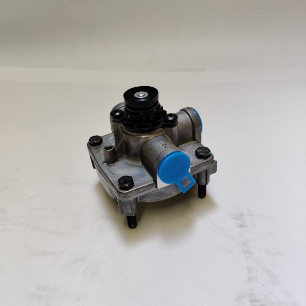 China Engine Parts Relay Brake Valve For SINO HOWO Truck Car Emergency Relay Valve WG9000360524/2 supplier