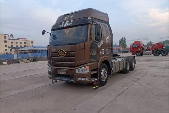 China FAW J6P Tractor Truck 6*4 Xichai Engine 460hp Used Horse Truck LHD/RHD supplier