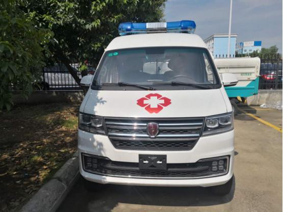 China Jinbei Goldcup Ambulance Turbocharged 2945mm Wheelbase Emergency Ambulance supplier