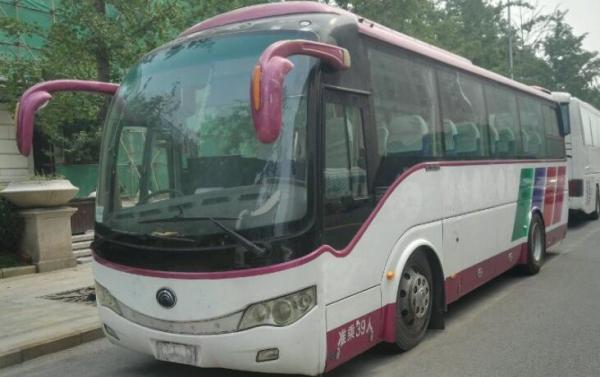 China Large 2010 Year Second Hand Buses And Coaches With Airabag / TV New Tyre supplier