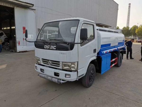 China Light Duty 4X2 5000L Oil Fuel Tank Truck 5m3 Oil Refueling Truck ISO Certification supplier