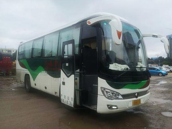 China Second Hand Buses Yutong Left Steering ZK6906 Buses And Coaches 38seats weichai 270hp supplier