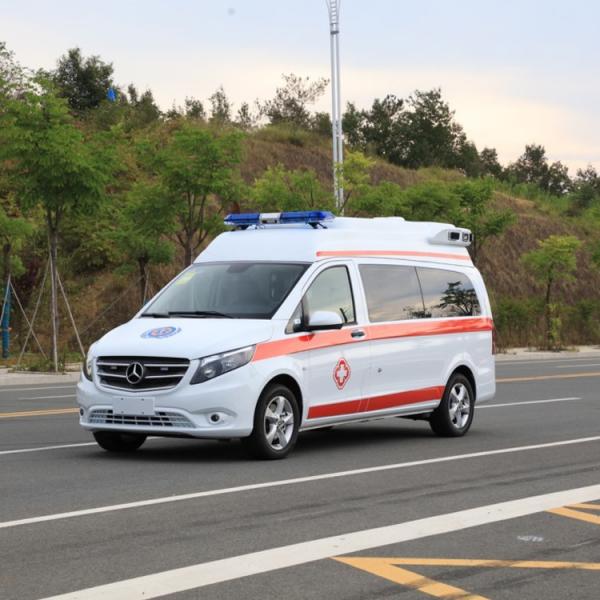China Single Axle Emergence Vehicles 4×2 Ambulance Car With Ergonomic Design(Transport Type) supplier