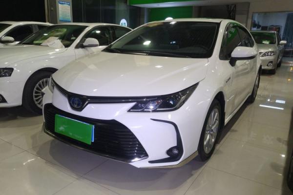 China Used Corolla Car New Energy Vehicle With Corolla 20191.2T S-CVT Pioneer 5 Seats White Color 4 Doors Sedan Car supplier