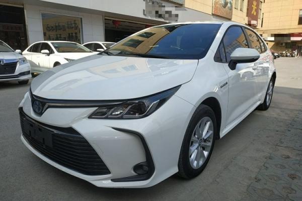 China Used Corolla Car White Color With Corolla 20191.2T S-CVT Pioneer 5 Seats 4 Doors Sedan Car supplier