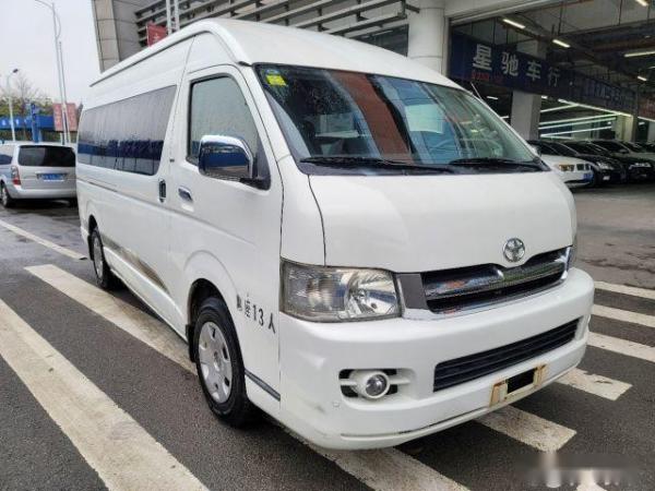 China Used Hiace Bus Toyota Hiace 13 Seats Gasoline Engine Left Hand Drive supplier