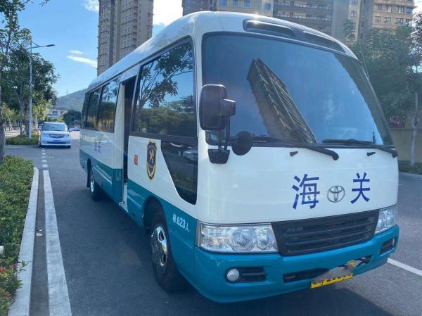 China Used Toyota Coaster Bus 23 Seats Euro III Diesel Engine Low kilometer VIP seats supplier