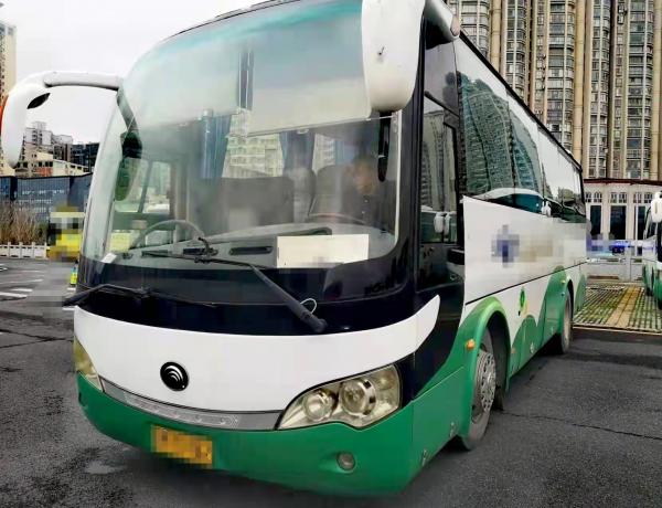 China ZK6908 Sightseeing Bus Yutong Mini Bus 35 Seats Left Hand Drive Coaster Bus Yuchai Engine supplier