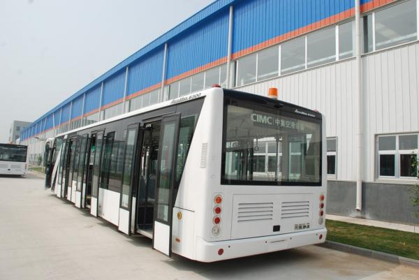 110 Passenger Airport Limousine Bus , 4 Stroke Diesel Engine Airport Coaches