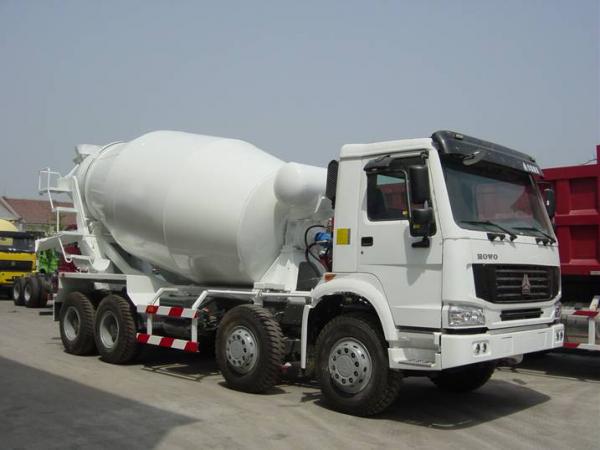 371hp White Color Howo 6×4 Howo Concrete Agitator Truck High Operating Efficiency