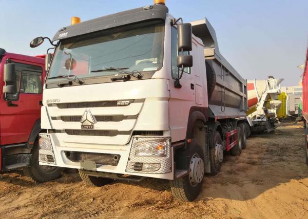 8×4 Driven 40 Ton Heavy Duty Dump Truck Howo 12 Wheel For 30 Cubic Cargo White Color